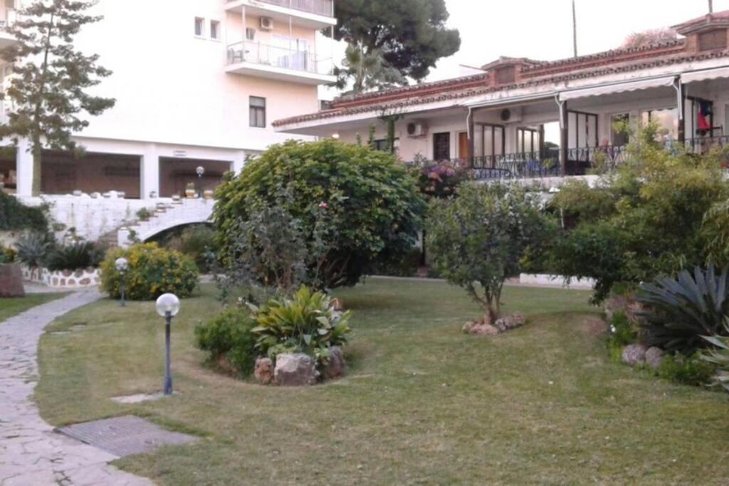 Carihuela Park Palace Studio Torremolinos Eksteriør billede